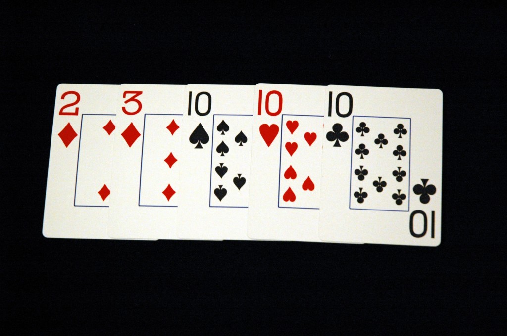 как играть в покер с картами
